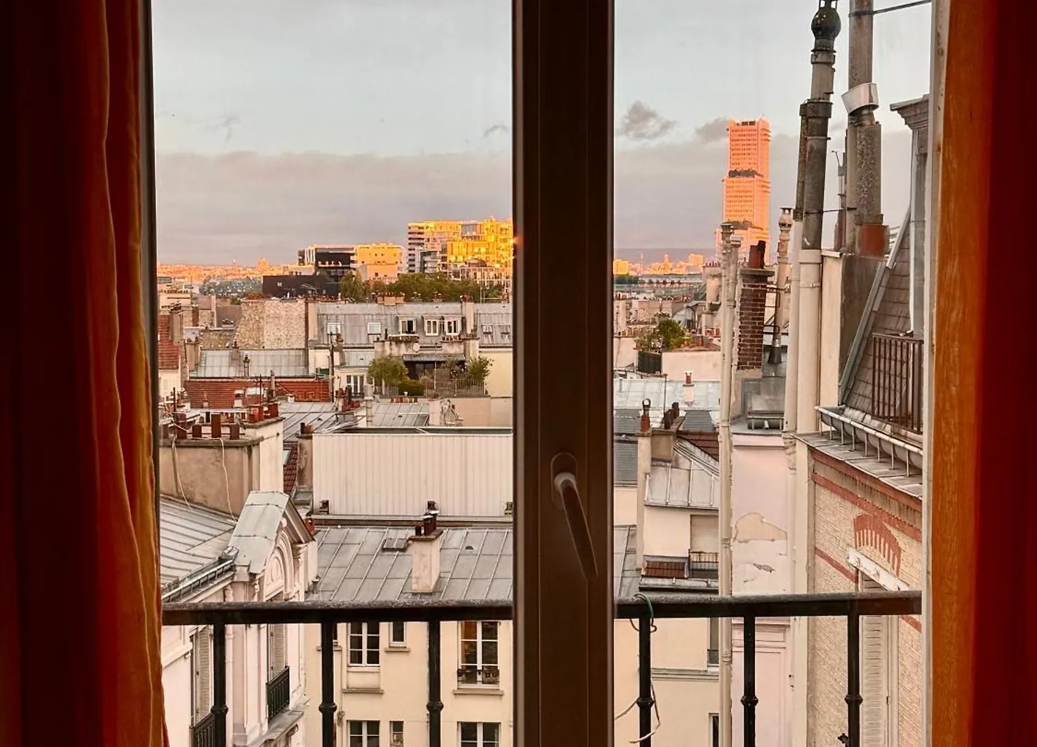Les Toits De Paris Apartment 0*,  France